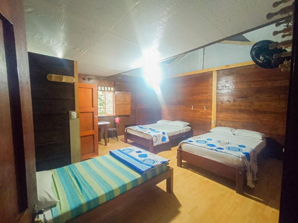 Hostal Caño Nevera La Macarena Exterior foto