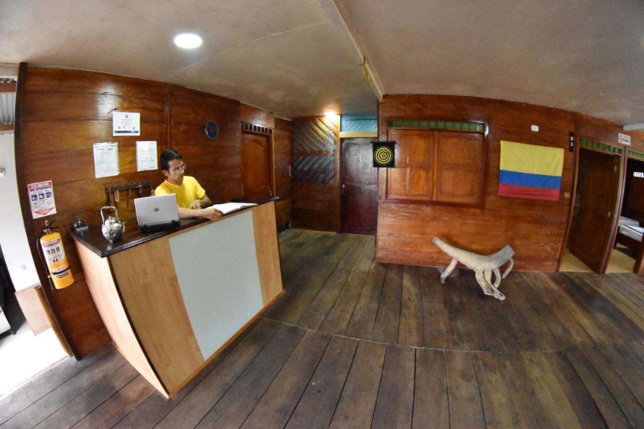Hostal Caño Nevera La Macarena Exterior foto