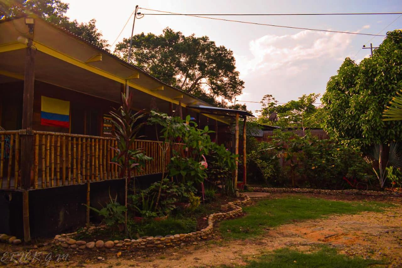 Hostal Caño Nevera La Macarena Exterior foto