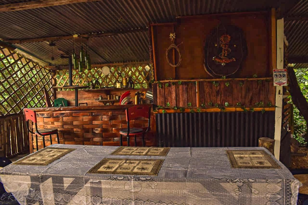 Hostal Caño Nevera La Macarena Exterior foto