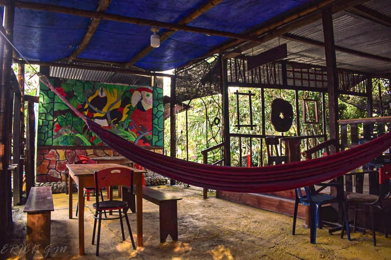 Hostal Caño Nevera La Macarena Exterior foto