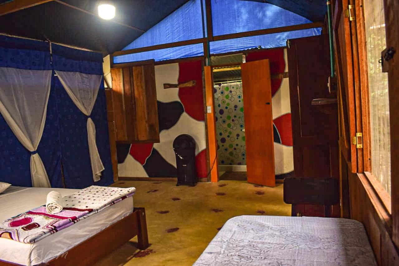 Hostal Caño Nevera La Macarena Exterior foto
